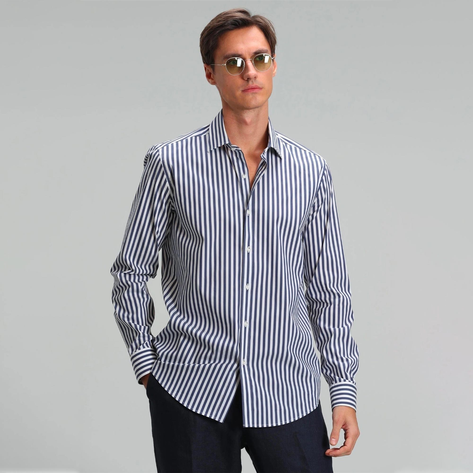 Essentials Pantalon de Pyjama Tissé Coupe Droite Homme, Bleu Marine  Motif Cachemire, XS : : Mode