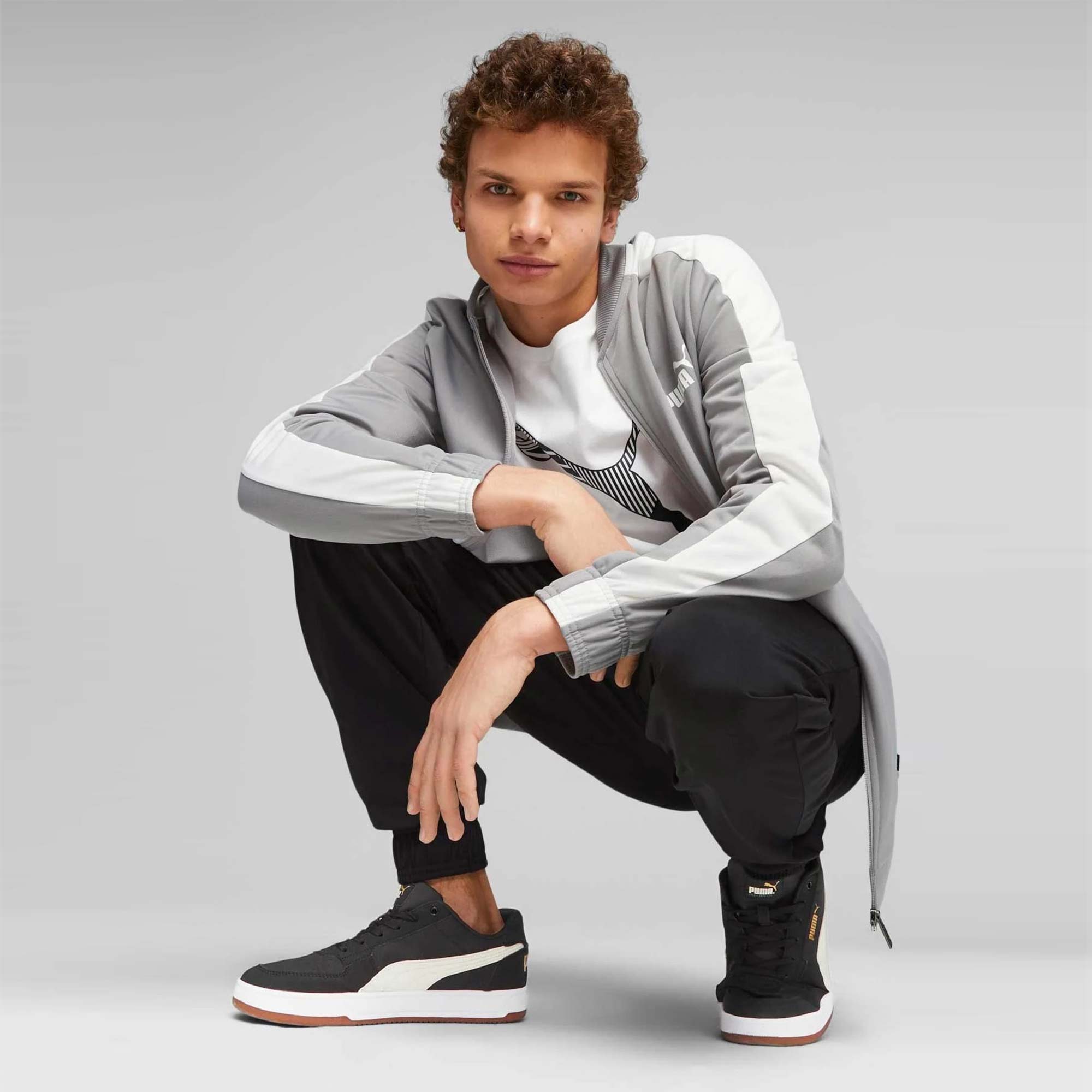 67742814-3.jpg